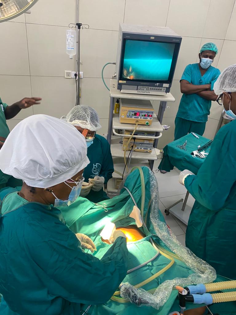 CAMEROUN : Un Workshop international de chirurgie laparoscopique à l’hôpital de référence de Sangmelima