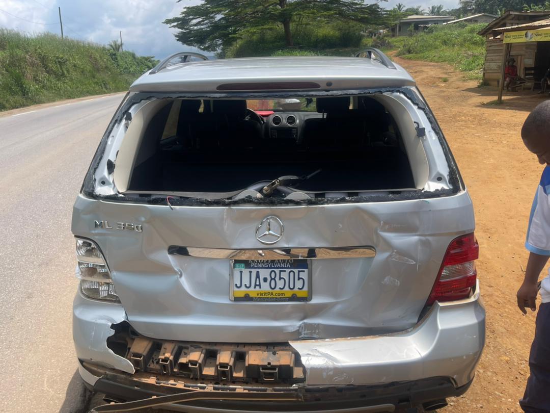 Cameroun : Accident de la circulation sur la Nationale n° 3 le sous-préfet de Matomb Moise Mbazoa a failli trépasser