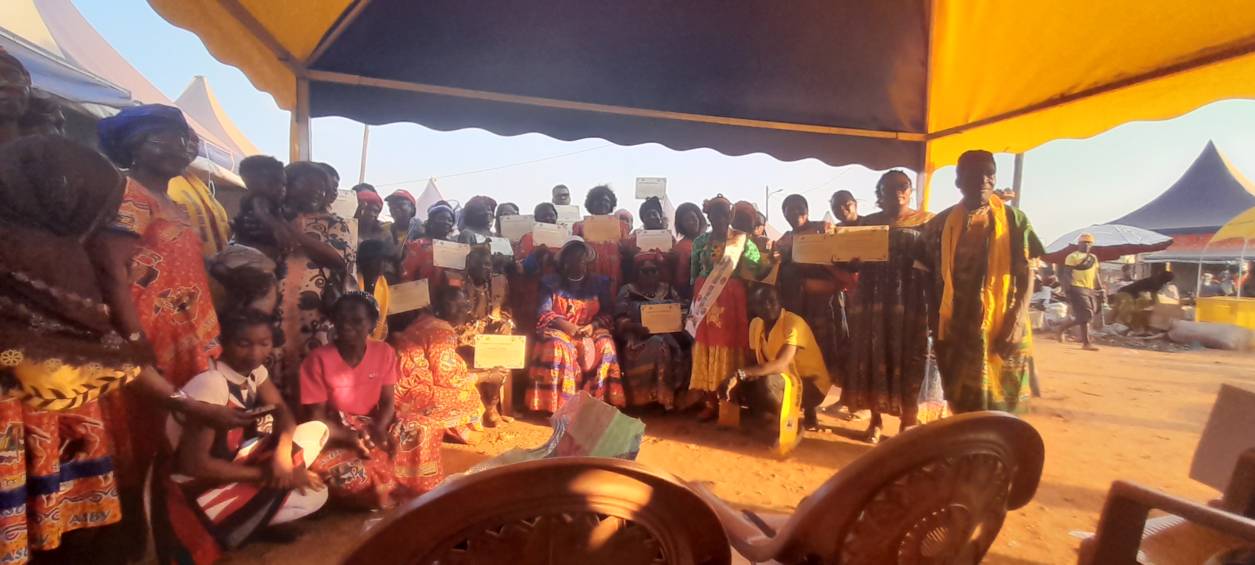 Rideau sur le Festival National d’Echanges entre les Bayam Selam et les autres Acteurs du Secteur Informel