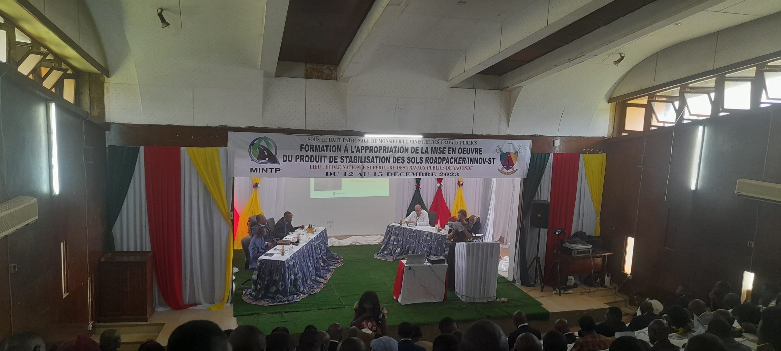 RoadPaker/INNOV-ST un produit innovant pour stabiliser les sols développé par le groupe canadien RoadPaker