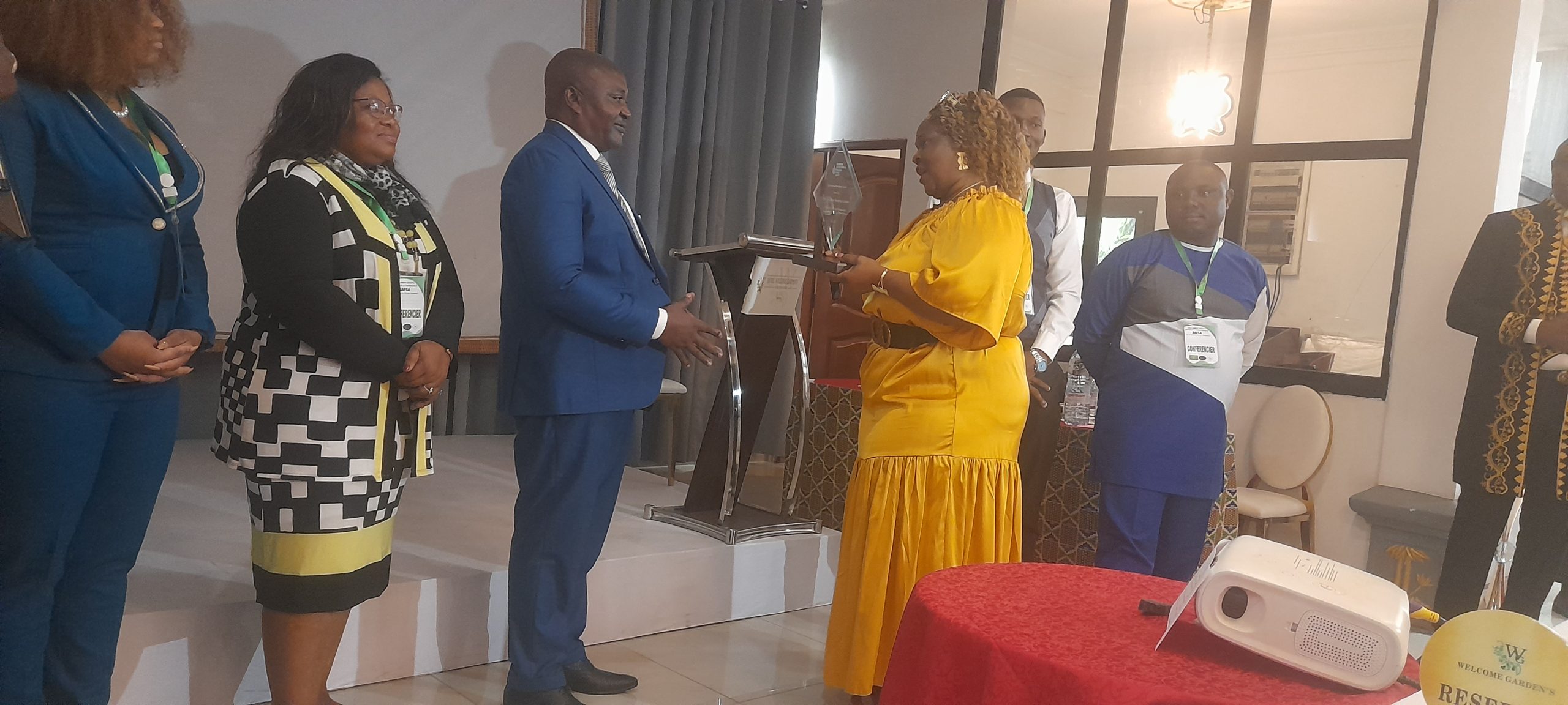 Cameroun : Comment sortir de la pauvreté? Confidence de deux milliardaires