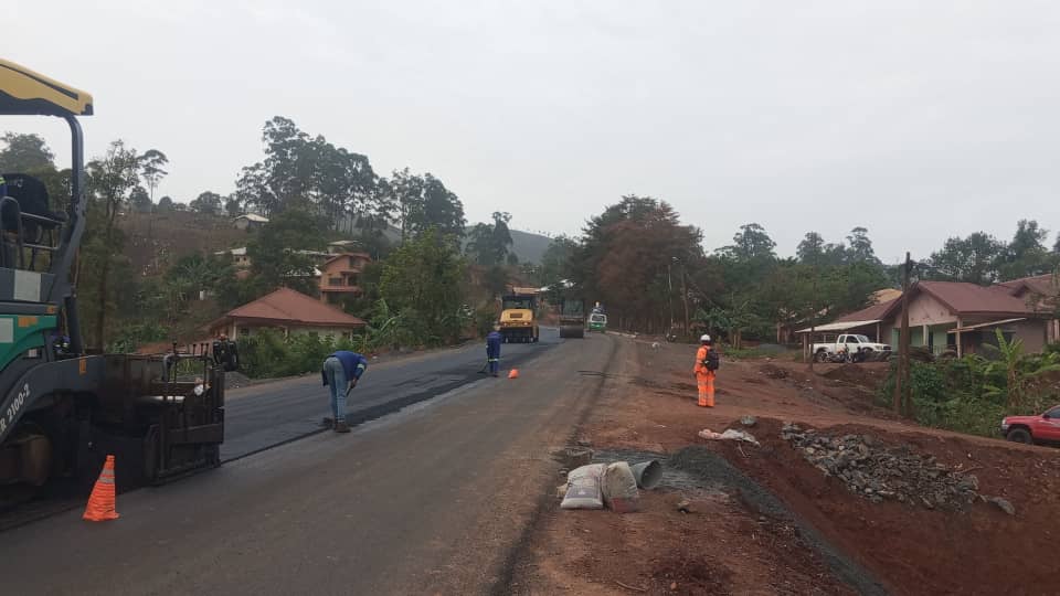 Bassins agricoles à l’Ouest du Cameroun : Du Béton bitumineux sur le lot 2 en nette évolution