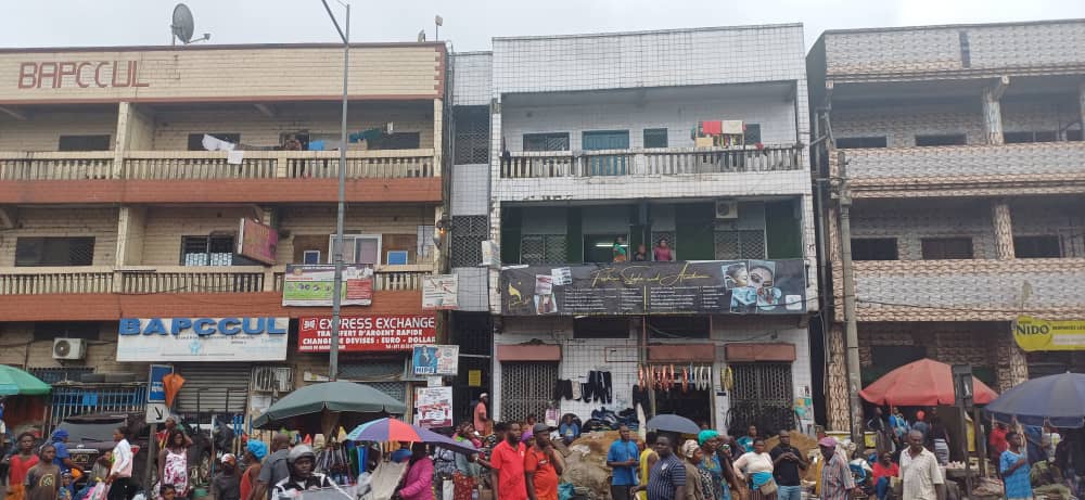 Réhabilitation de la Pénétrante Ouest de Douala : Accent mis sur l’aménagement des Glissières en Béton Armé dans les giratoires